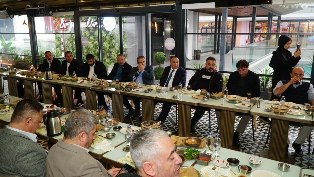 Bursa'da Doğu ve Güneydoğu Dernekleri Barış Sürecine Destek Verdi