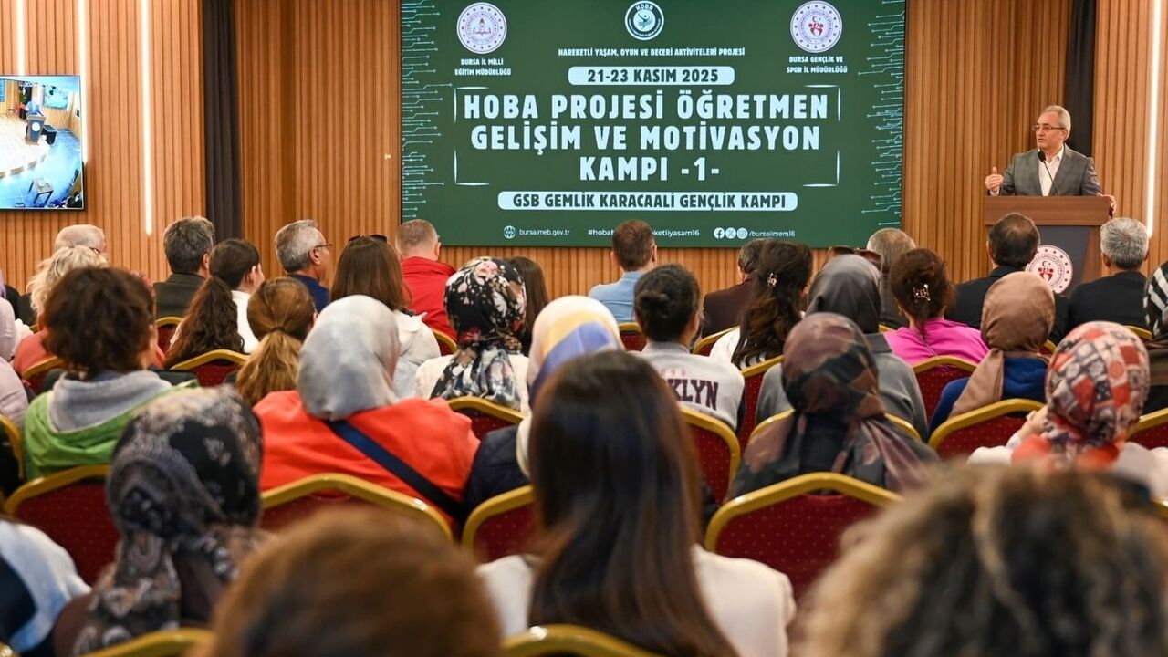 Bursa'da Öğretmenler İçin Motivasyon Kampı Düzenlendi