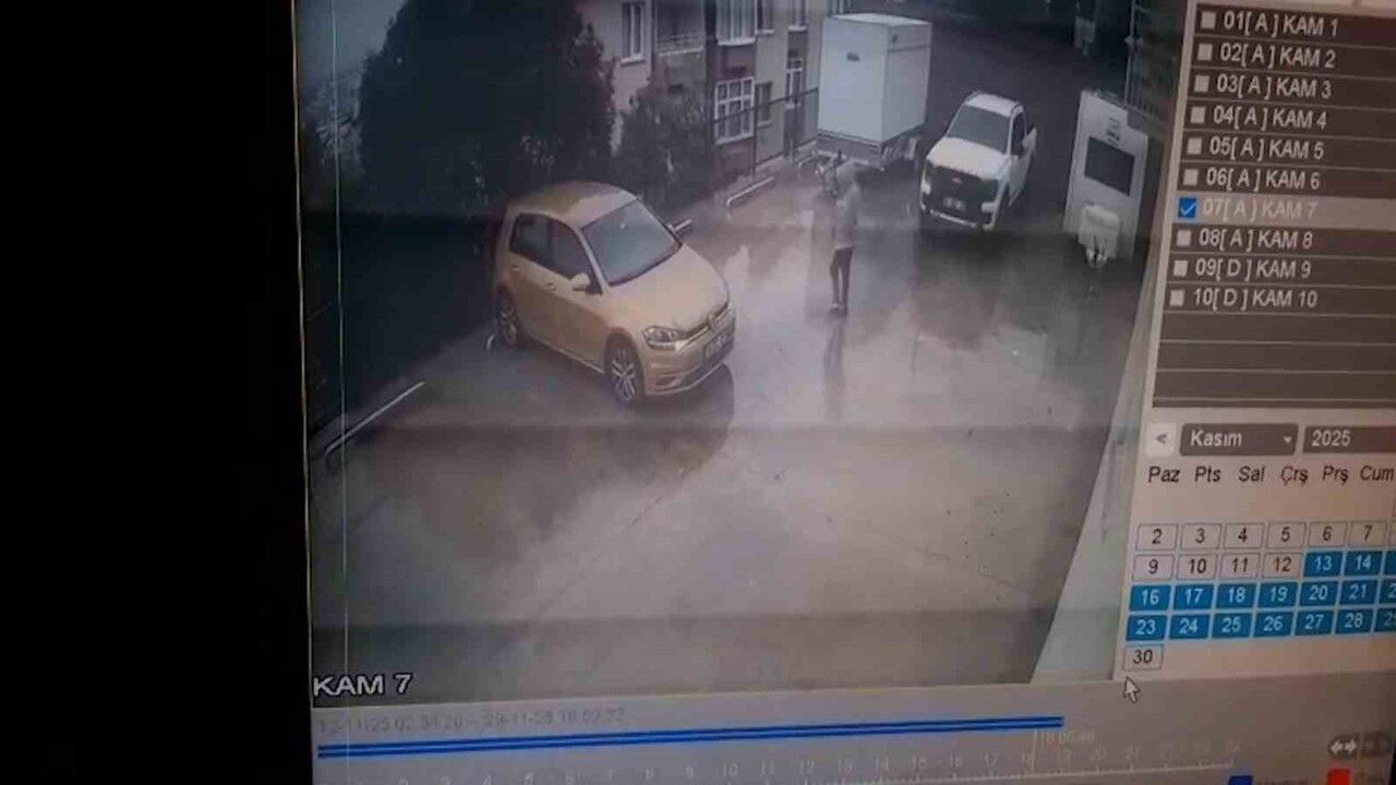 Bursa'da Otopark Kazası: 10 Metreden Bahçeye Uçan Araçta 1 Yaralı