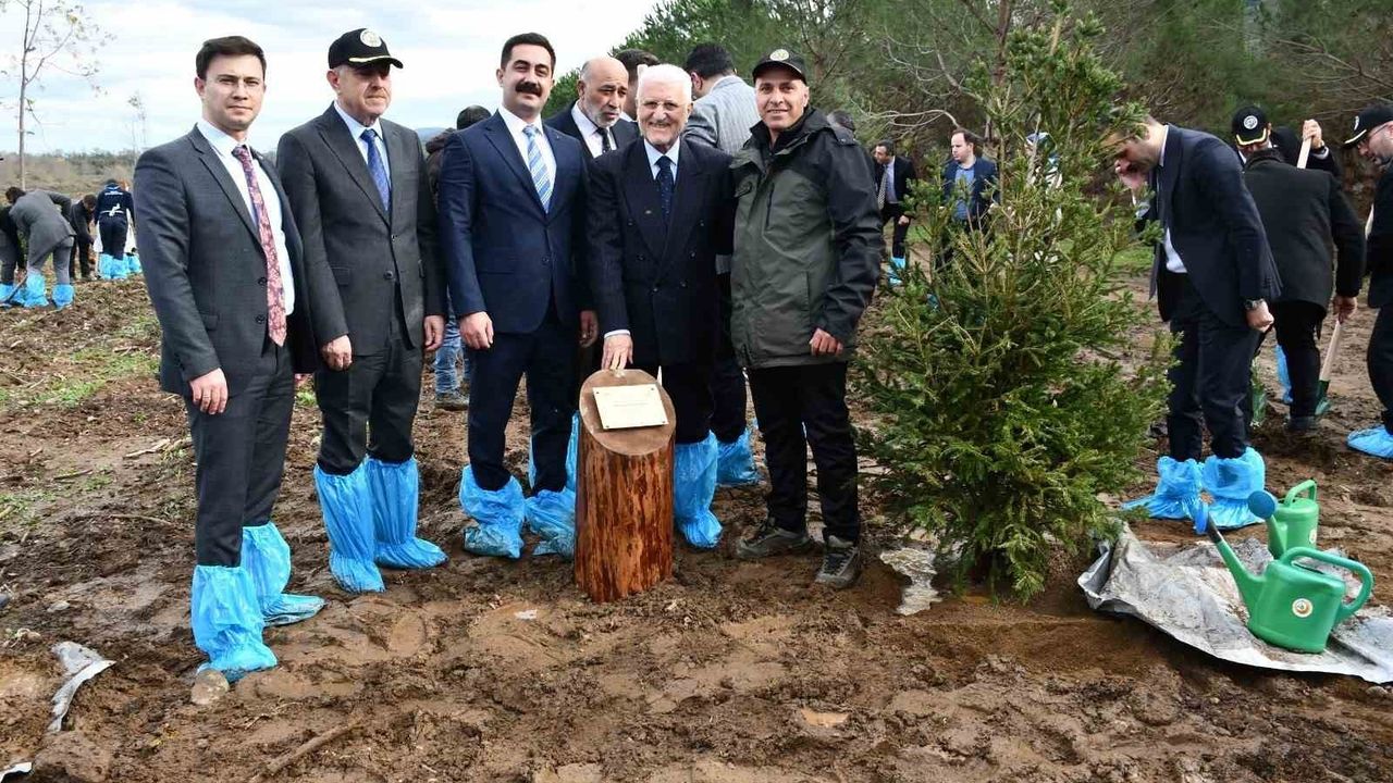 Bursa'da Şehit Savcı Mehmet Selim Kiraz Anısına Hatıra Ormanı Kuruldu