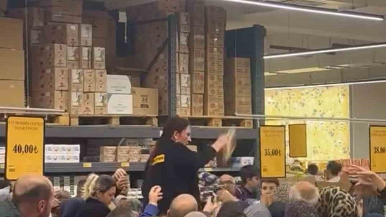 Bursa'da Süpermarket Kampanyası İzdihama Neden Oldu