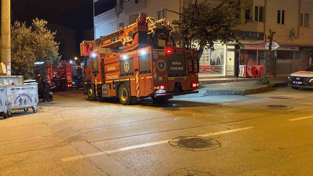 Bursa'da Tekrar Eden Yangınlar Mahalle Sakinlerini Korkutuyor