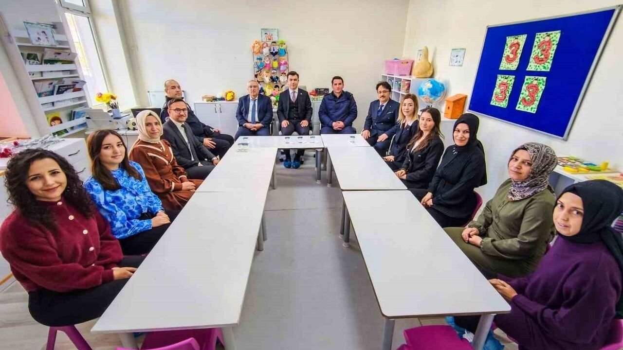 Çameli'de Öğretmenler Günü Coşkusu