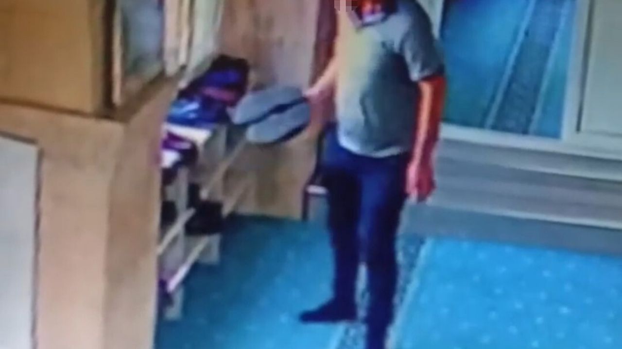 Cami Hırsızlığı: Ayakkabılar Güvenlik Kamerasında