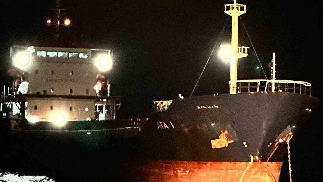 Çanakkale Boğazı'nda Kuru Yük Gemisi Arıza Yaptı