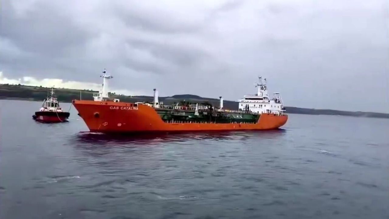 Çanakkale Boğazı'nda LPG Yüklü Tanker Makine Arızası Yaşadı