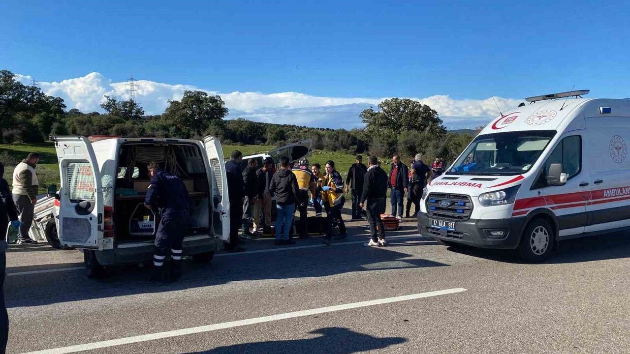 Çanakkale'de Trafik Kazası: 5 Yaralı