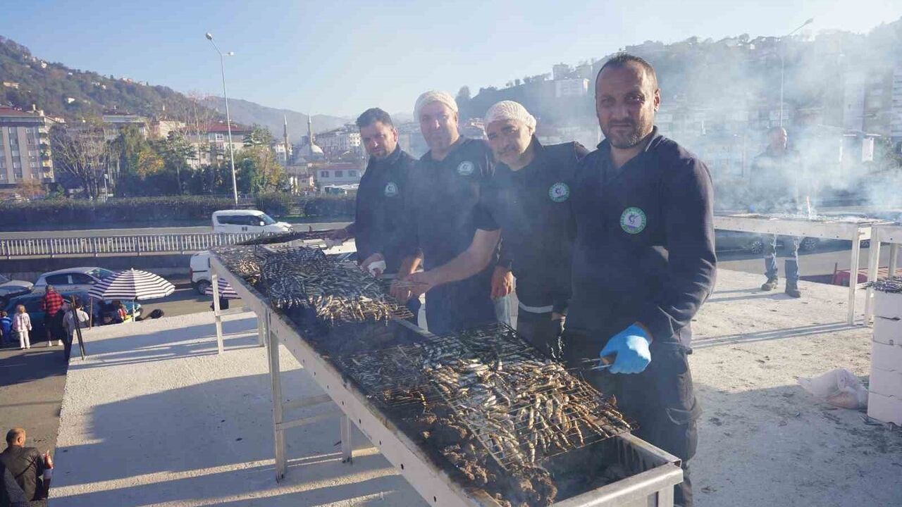 Çayeli Hamsi Festivali: Hamsi Bolluğu ve Eğlenceli Bir Gün