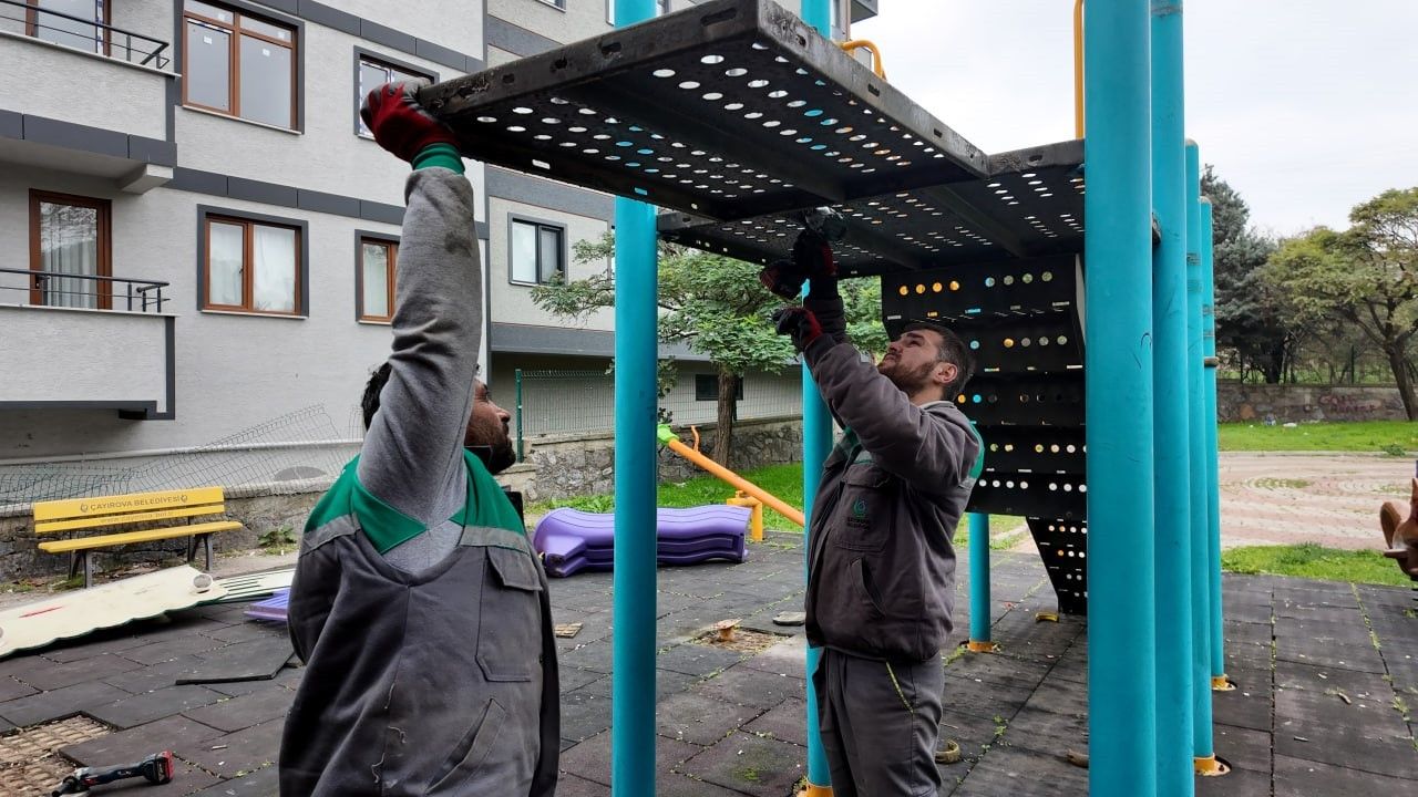 Çayırova'da Park Yenileme Projeleri Başladı