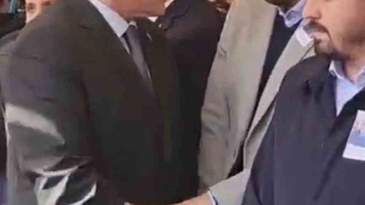 Cenazede Gergin Anlar: Milletvekili Çömez En Ön Safı İstedi