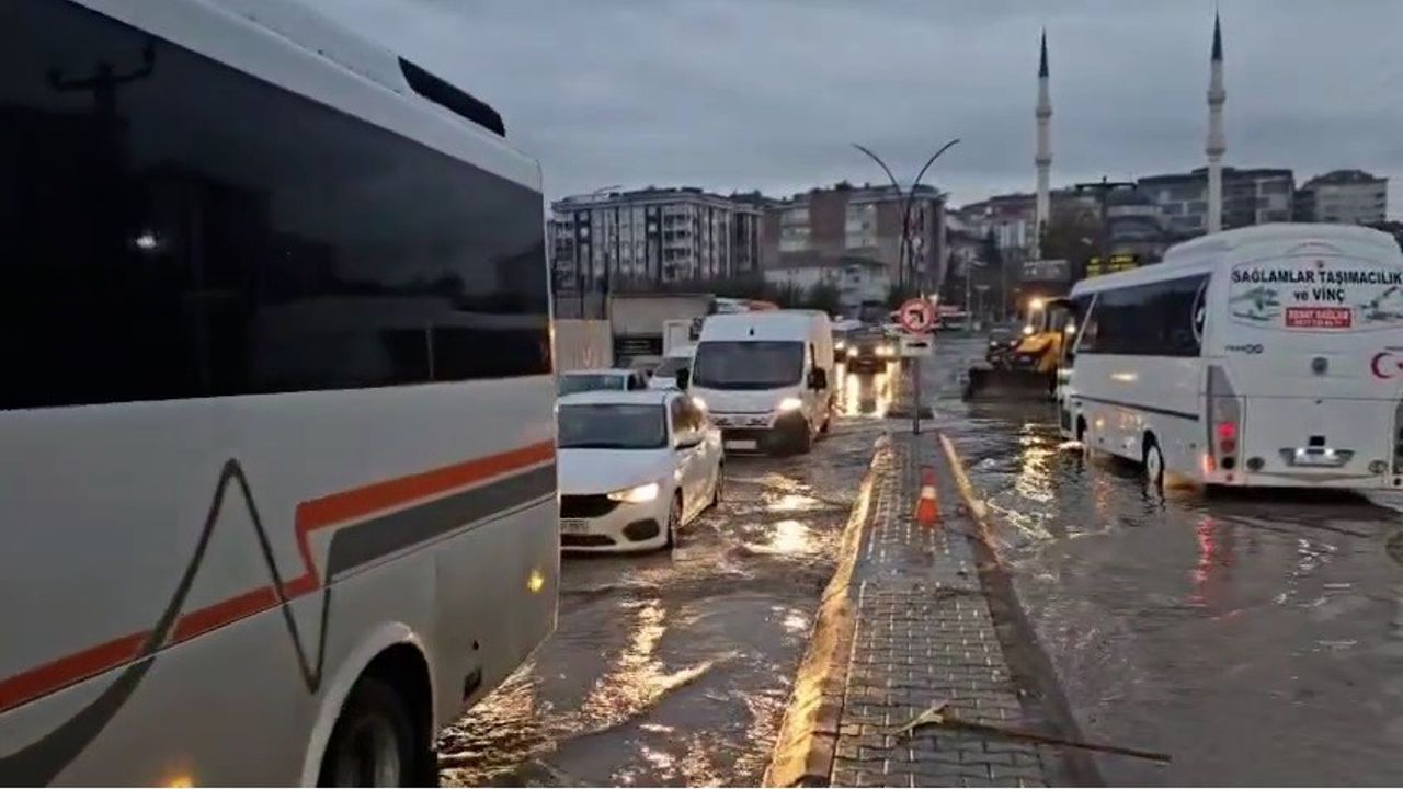 Çerkezköy'de Sağanak Yağış Altyapı Yetersizliğini Ortaya Çıkardı