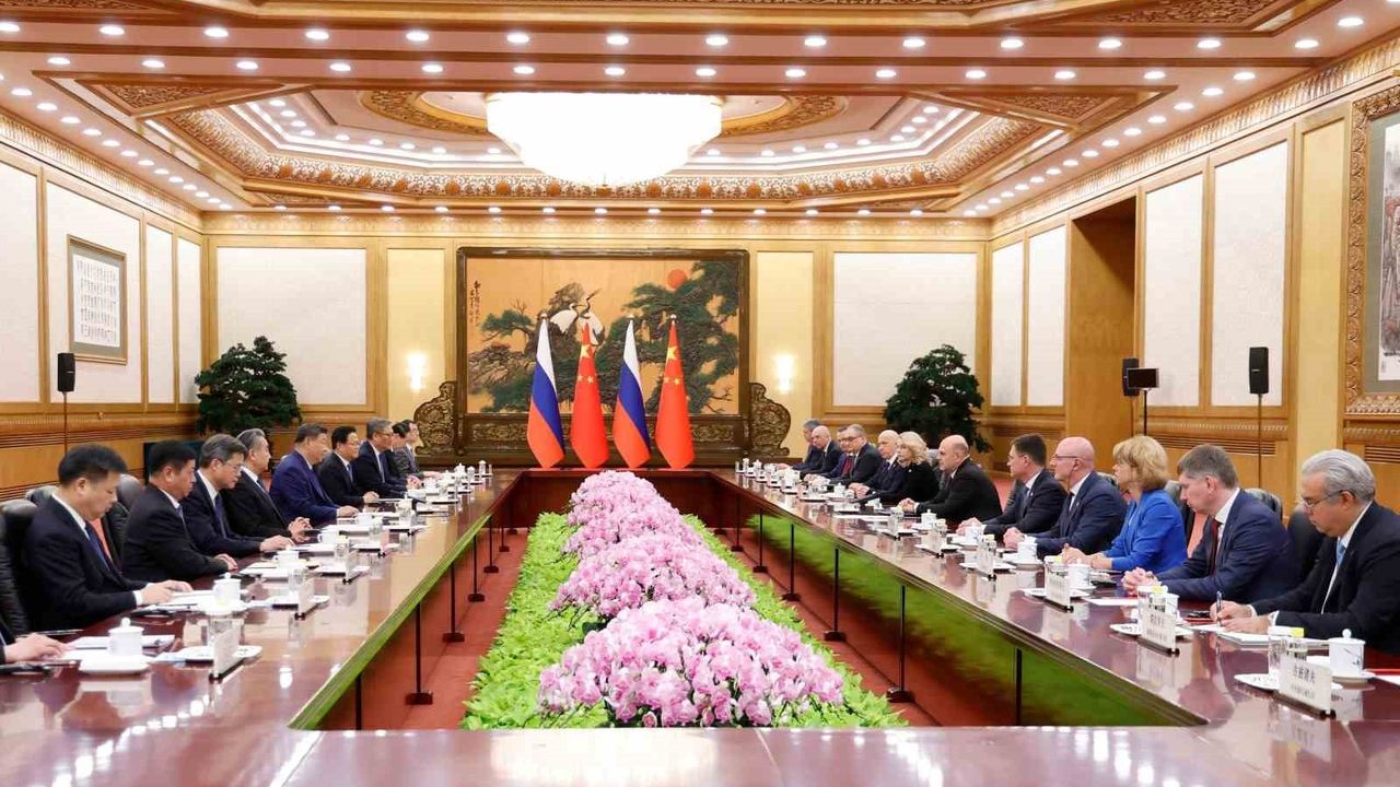 Çin ve Rusya Arasında Stratejik İş Birliği Anlaşması