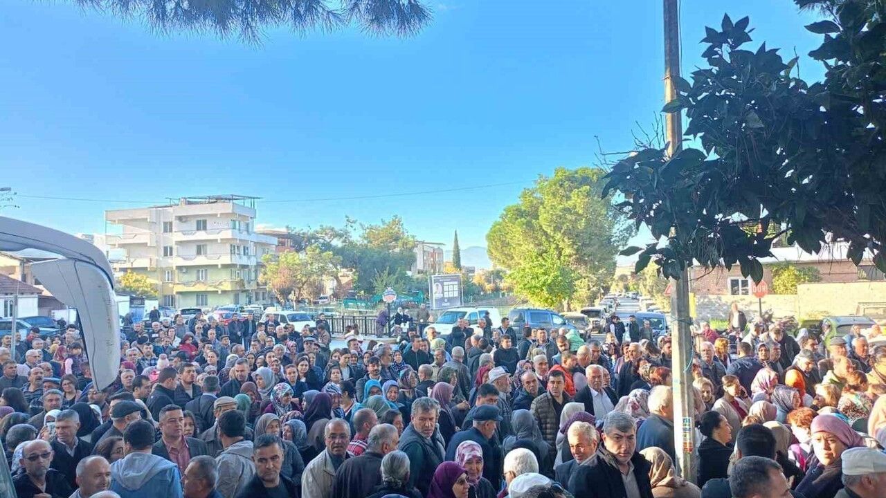 Çineli Umreciler Kutsal Topraklara Uğurlandı