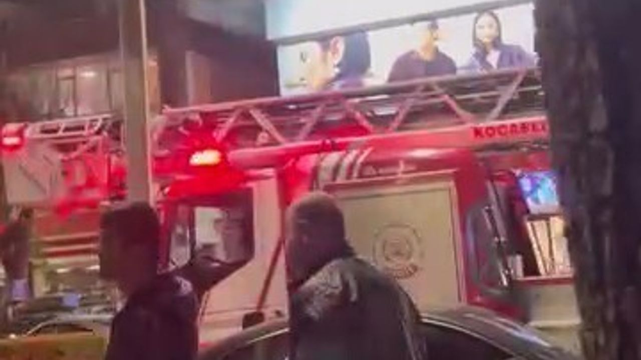 Çocuk İtfaiye Ekipleri Tarafından Kurtarıldı