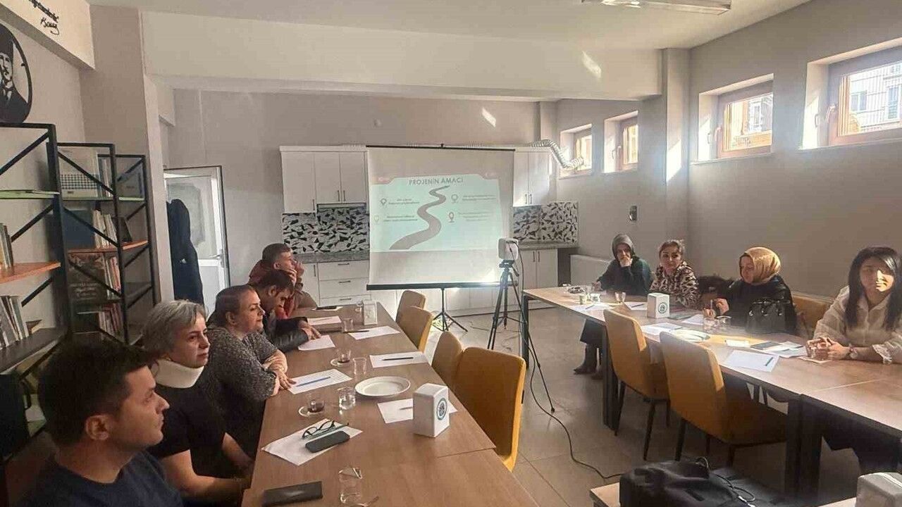 Çorum'da Anaokulu Velilerine Eğitim Desteği