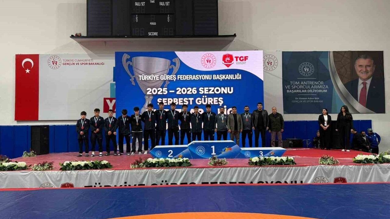 Çorum Güreş Takımı Ankara'dan Üçüncülükle Döndü