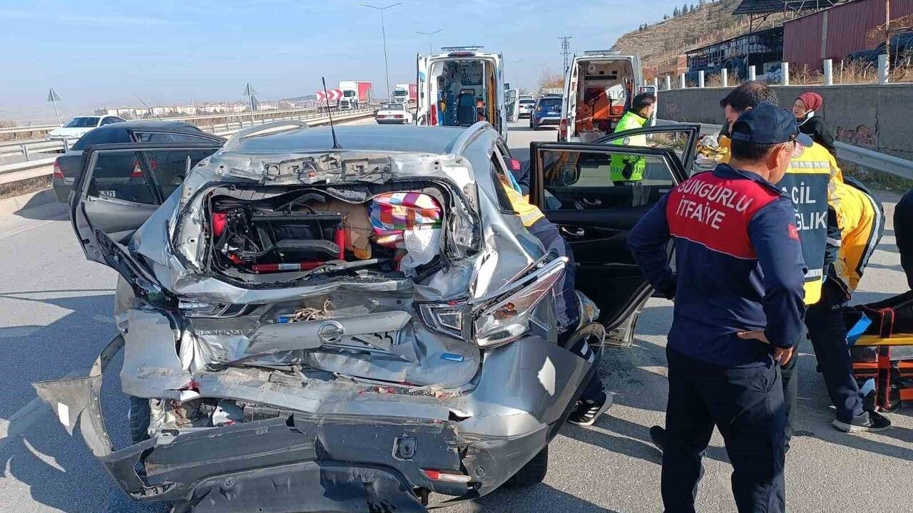 Çorum Sungurlu'da Kaza: 5 Yaralı