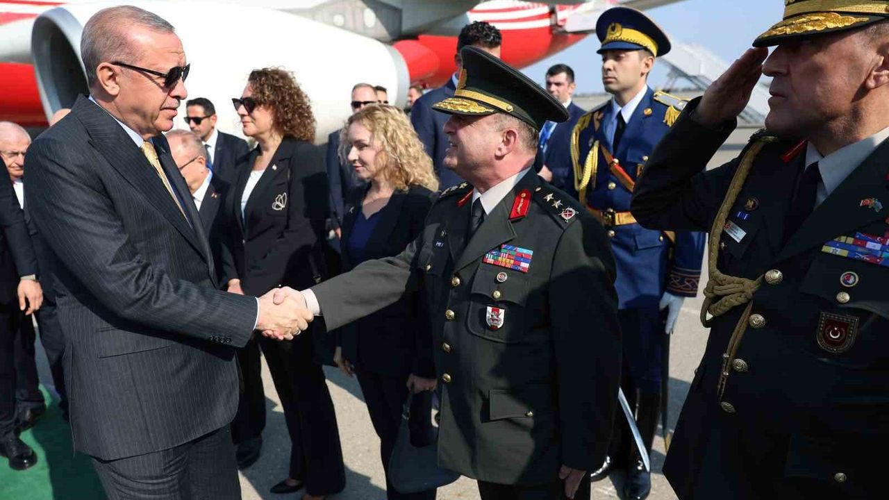 Cumhurbaşkanı Erdoğan Azerbaycan'da 8 Kasım Zafer Günü Kutlamaları İçin Bulundu