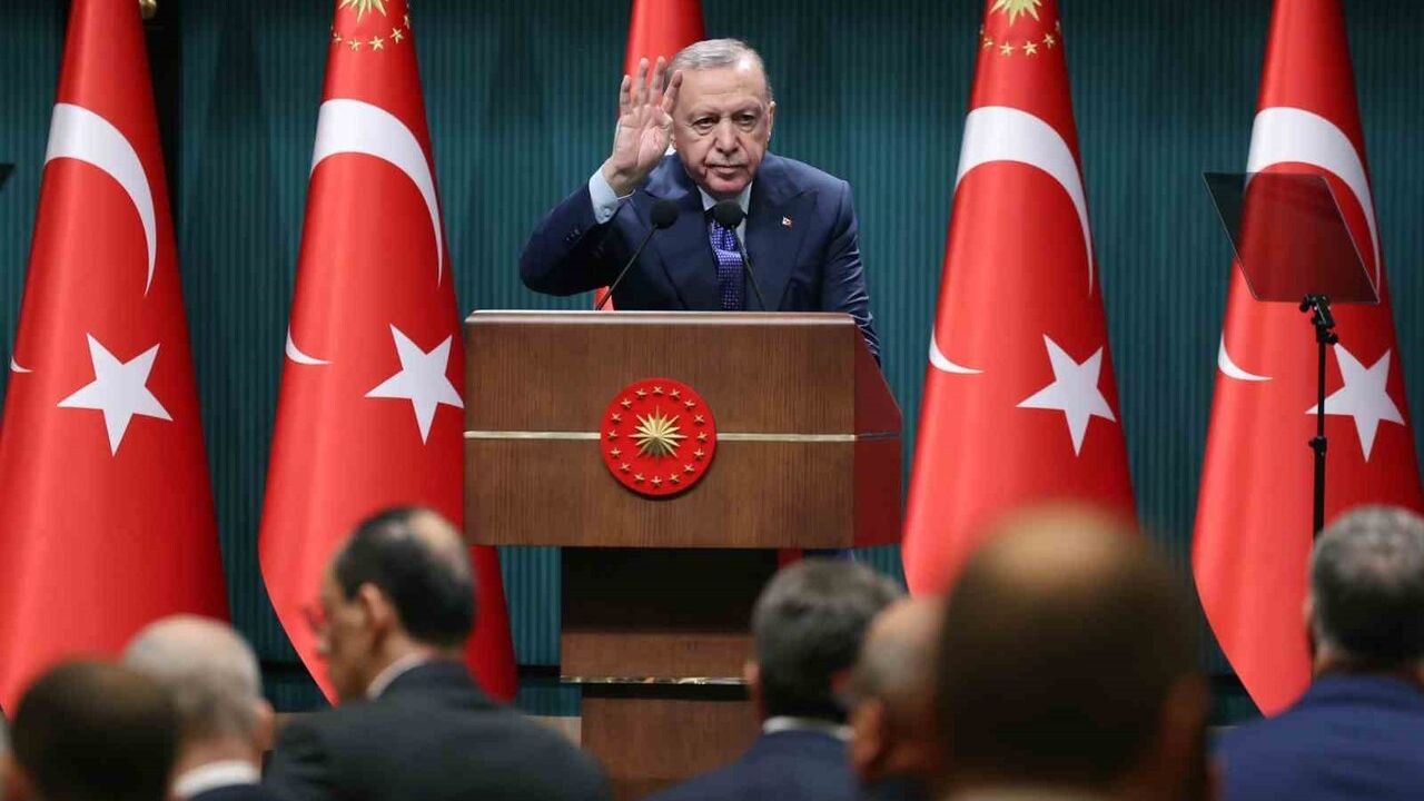 Cumhurbaşkanı Erdoğan'ın Açıklamalarıyla Dolu Yüksekten Düşüşler