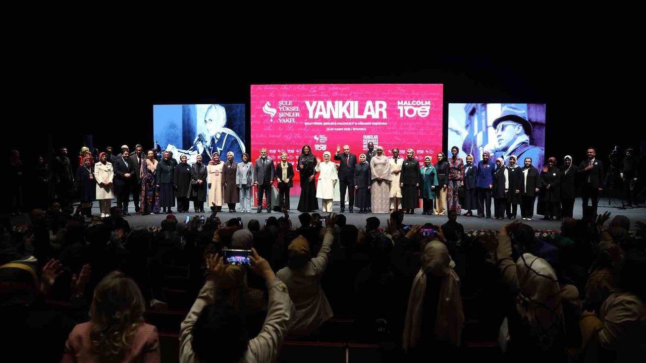 Cumhurbaşkanı Erdoğan: 'Türkiye’de uyuyanları uyandırmaya bir şule yetmiştir'