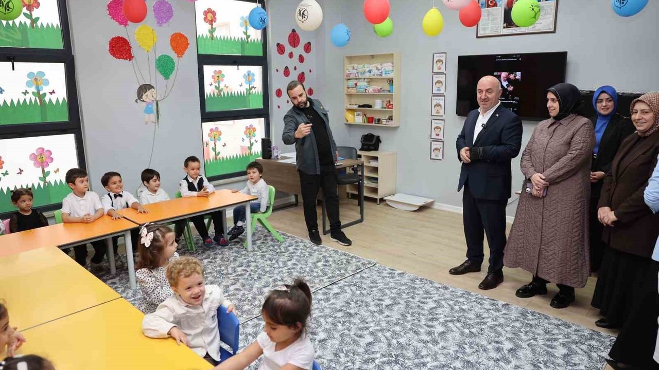 Darıca'da Anneler Üretirken, Çocuklar Eğlenerek Öğreniyor