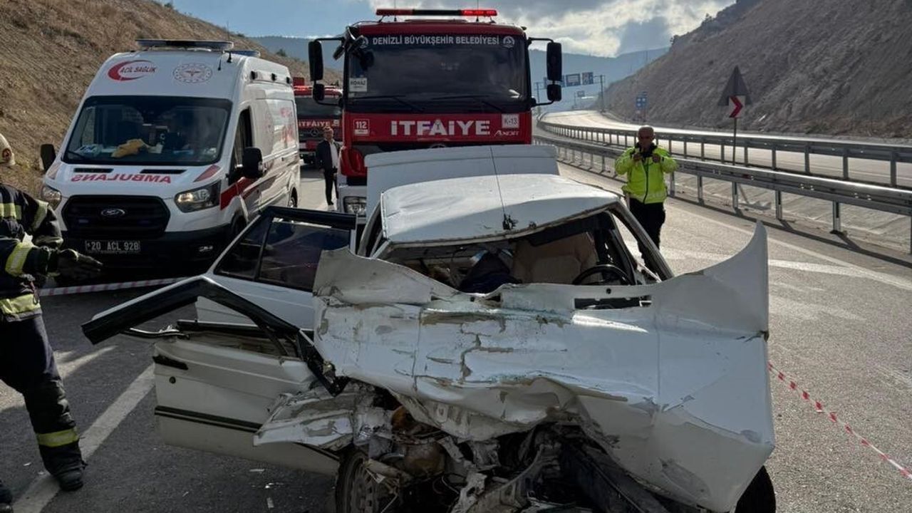 Denizli'de Kamyonla Çarpışan Otomobilde Trafik Kazası: 1 Ölü, 1 Yaralı