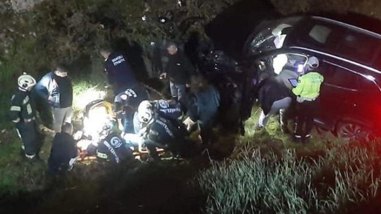 Denizli'de Kontrolden Çıkan Araç Uçurumdan Yuvarlandı