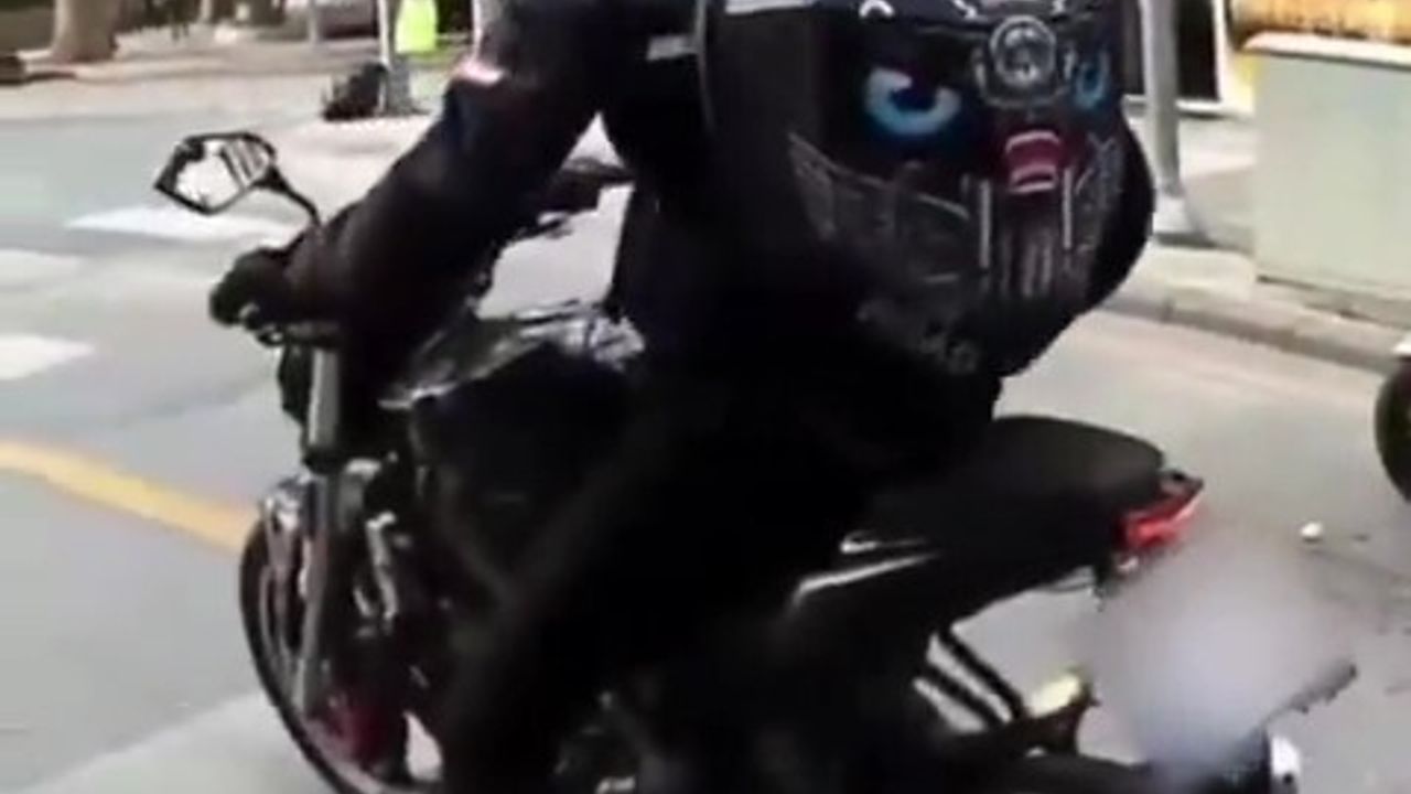 Denizli'de Uyanık Sürücü Plakasını Gizlemeye Çalıştı