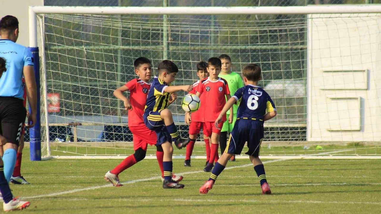 Denizlili Gençlerin Fenerbahçe'yi Eleyerek Finale Yükselişi