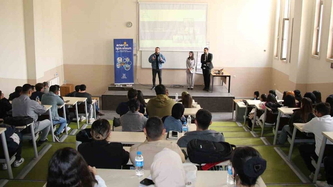 Dicle Elektrik'ten Kariyer Destekleri Devam Ediyor