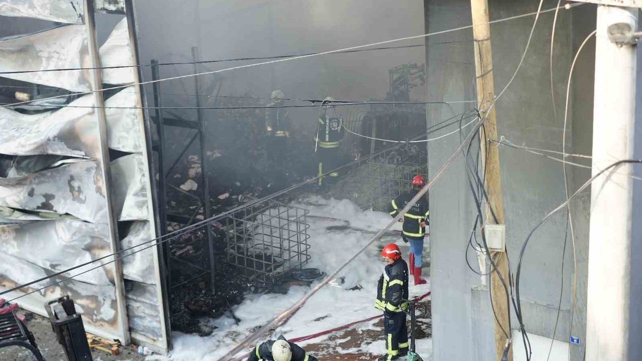 Dilovası'nda Yangın: İkinci Facianın Eşiğinden Dönüldü