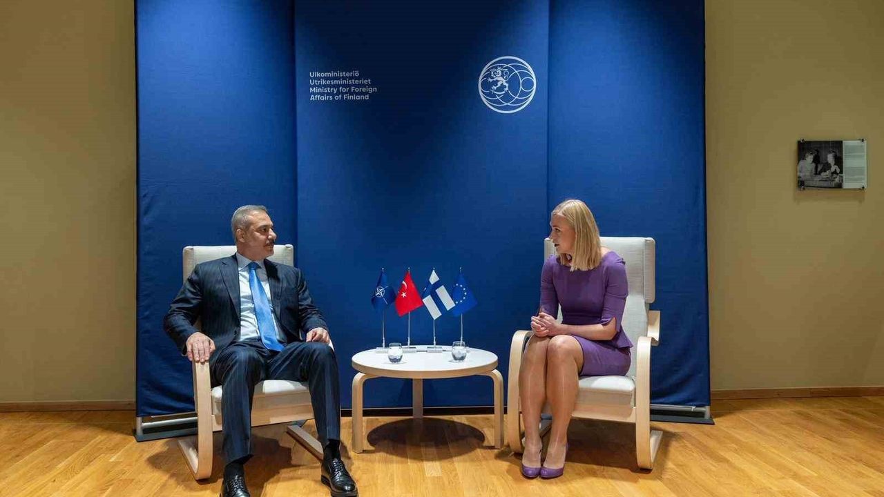 Dışişleri Bakanı Hakan Fidan, Finlandiya'da Elina Valtonen ile Görüştü