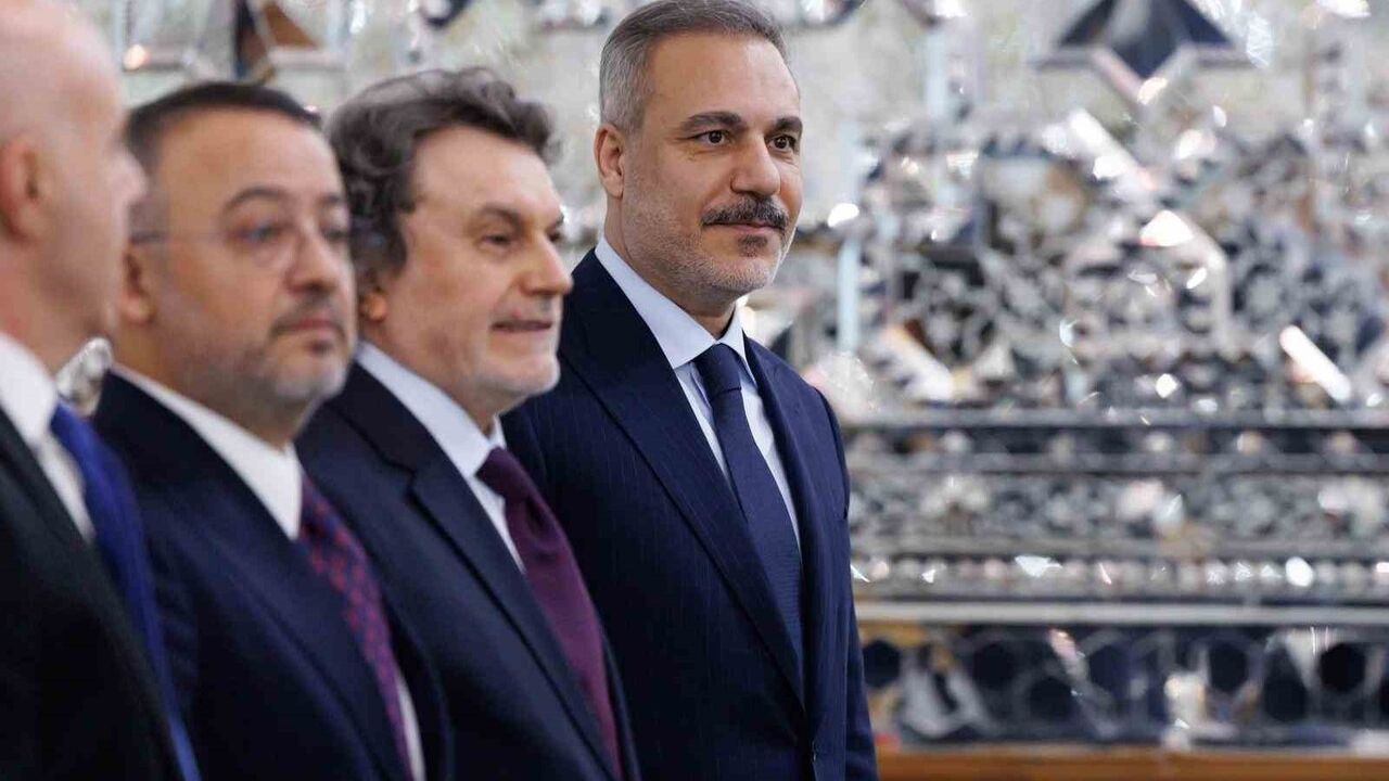 Dışişleri Bakanı Hakan Fidan, İran İslami Danışma Meclisi Başkanı Galibaf ile Tahran'da Görüştü