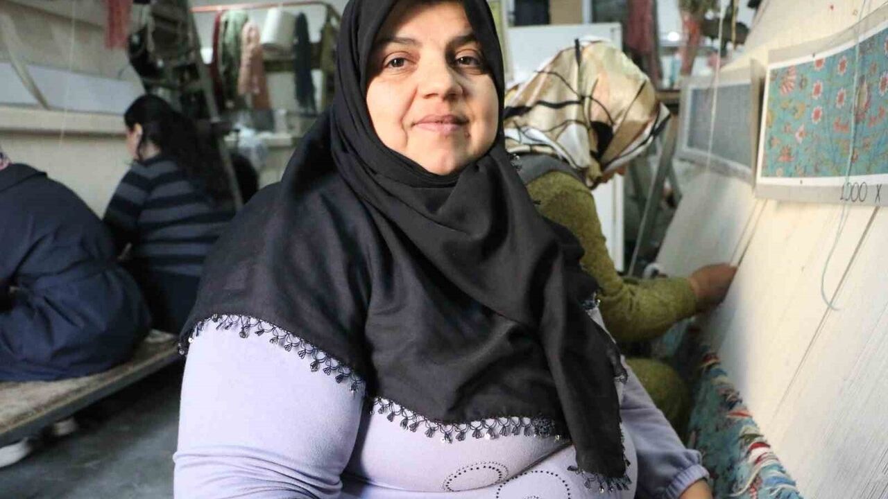 Diyarbakır’da Kadınlar El Emeği Halıları Avrupa’ya Satıyor