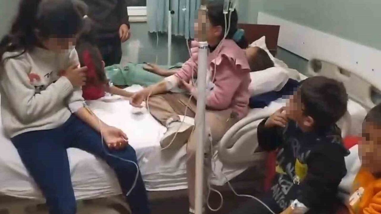 Diyarbakır'da Okul Yemeği Sonrası Hastaneye Kaldırılan Öğrenciler