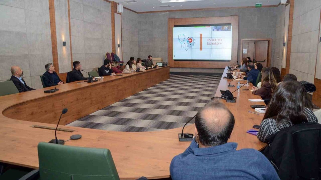 Diyarbakır'da Personel İçin Psikolojik İlk Yardım Eğitimi