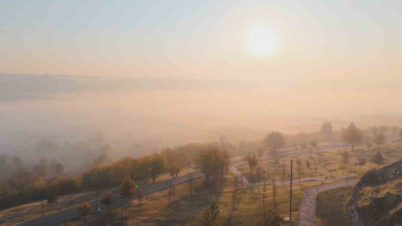 Diyarbakır'da Tarihi Mekanlarda Sis Manzarası