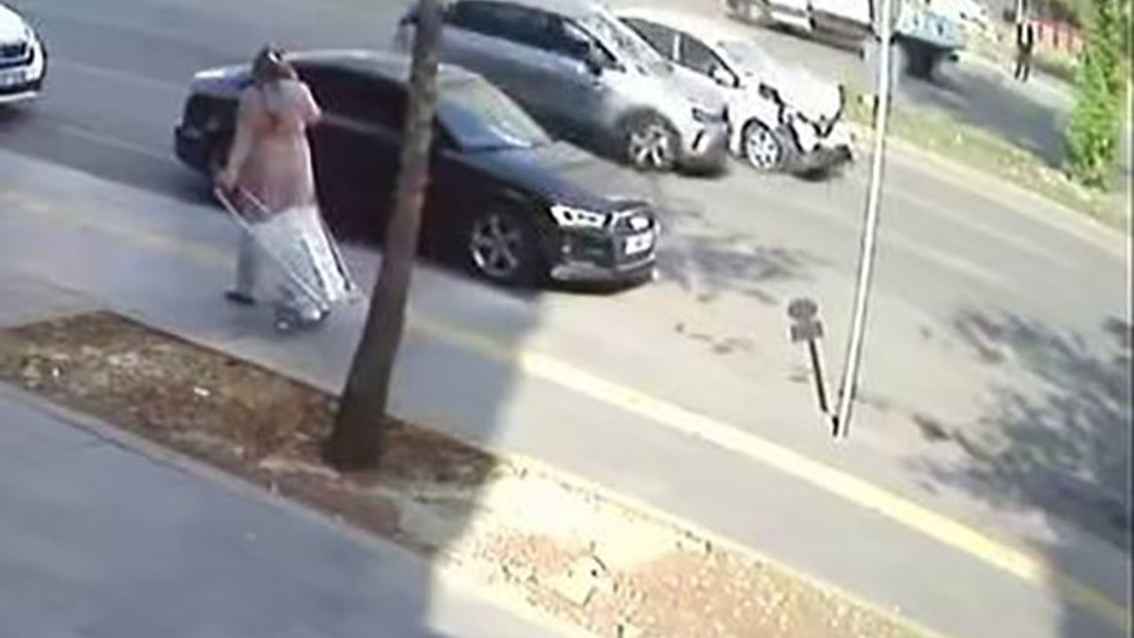 Diyarbakır’da Trafik Kazası Anbean Güvenlik Kamerasında