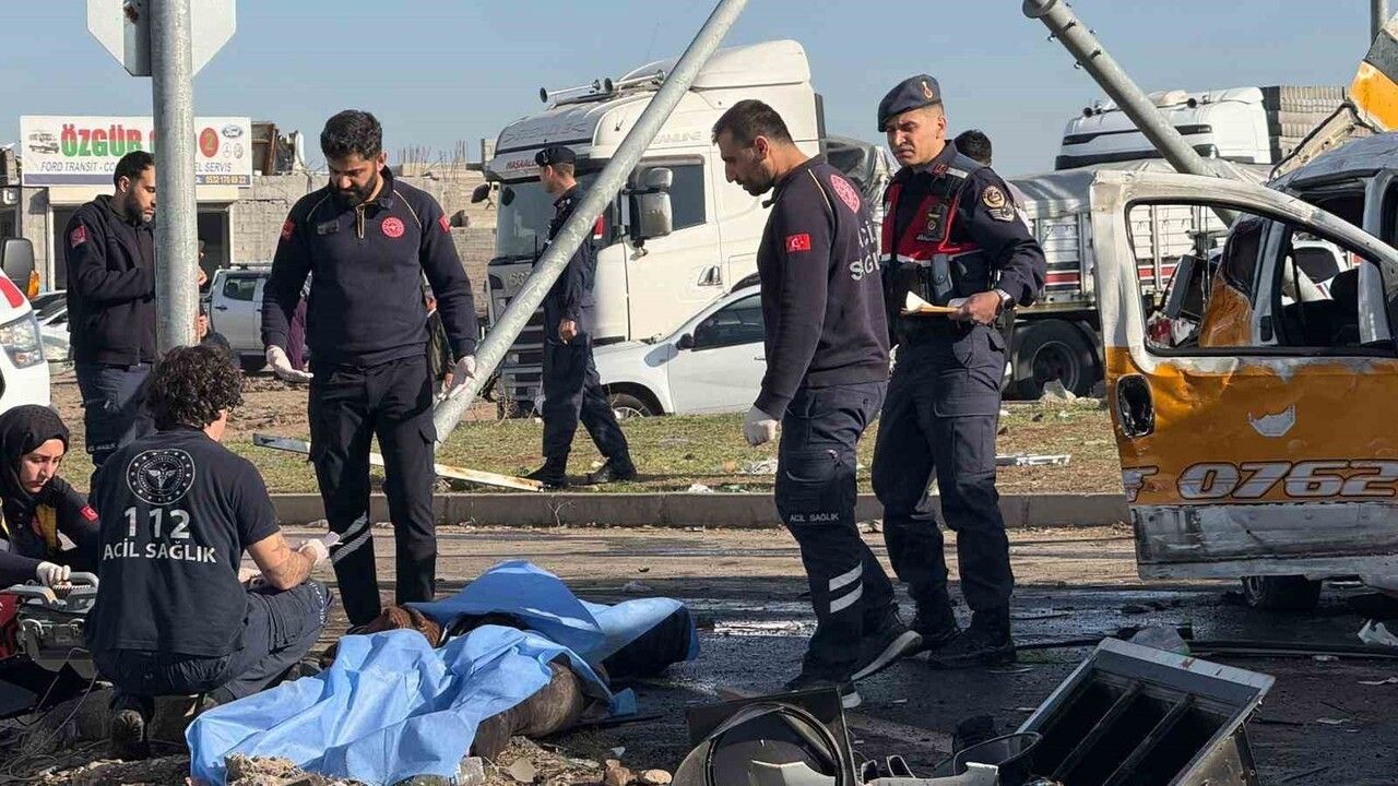Diyarbakır'daki Feci Kaza: 2 Ölü, 3 Yaralı
