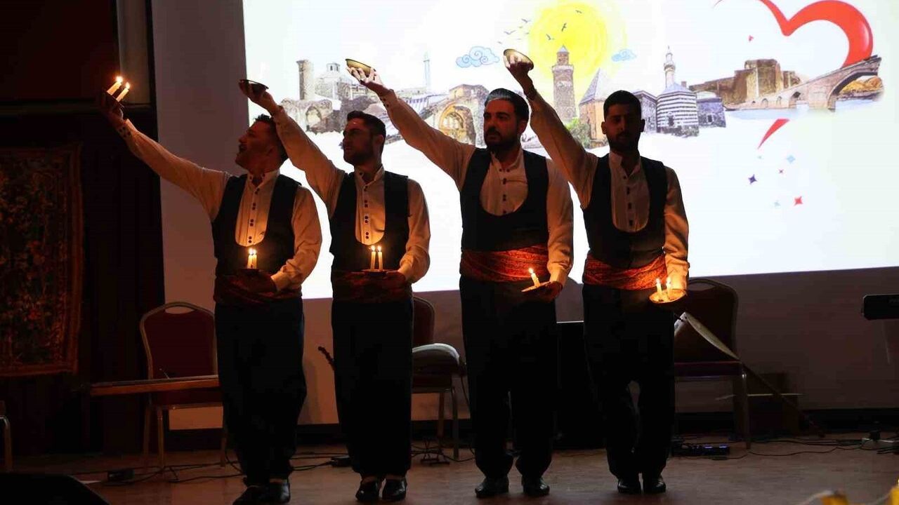 Diyarbakır Final Okulları Öğretmenler Günü'nü Elazığ Kültür Şöleni ile Kutladı