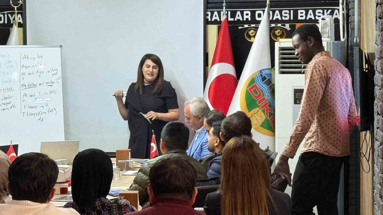 Diyarbakır Kuyumcular Odası'ndan Ücretsiz İngilizce Eğitimi Başladı