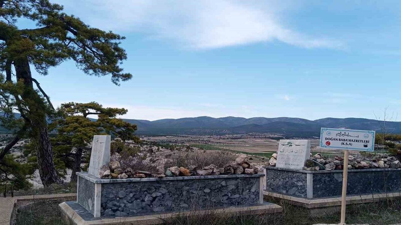 Doğan Baba ve Gelini'nin Mezarında Bakım Tamamlandı