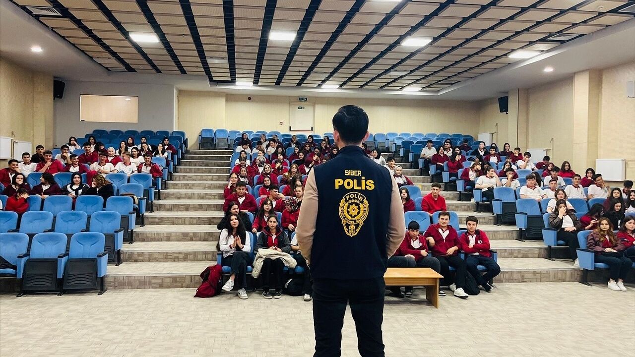 Domaniç'te Eğitimde Siber Güvenlik Farkındalığı