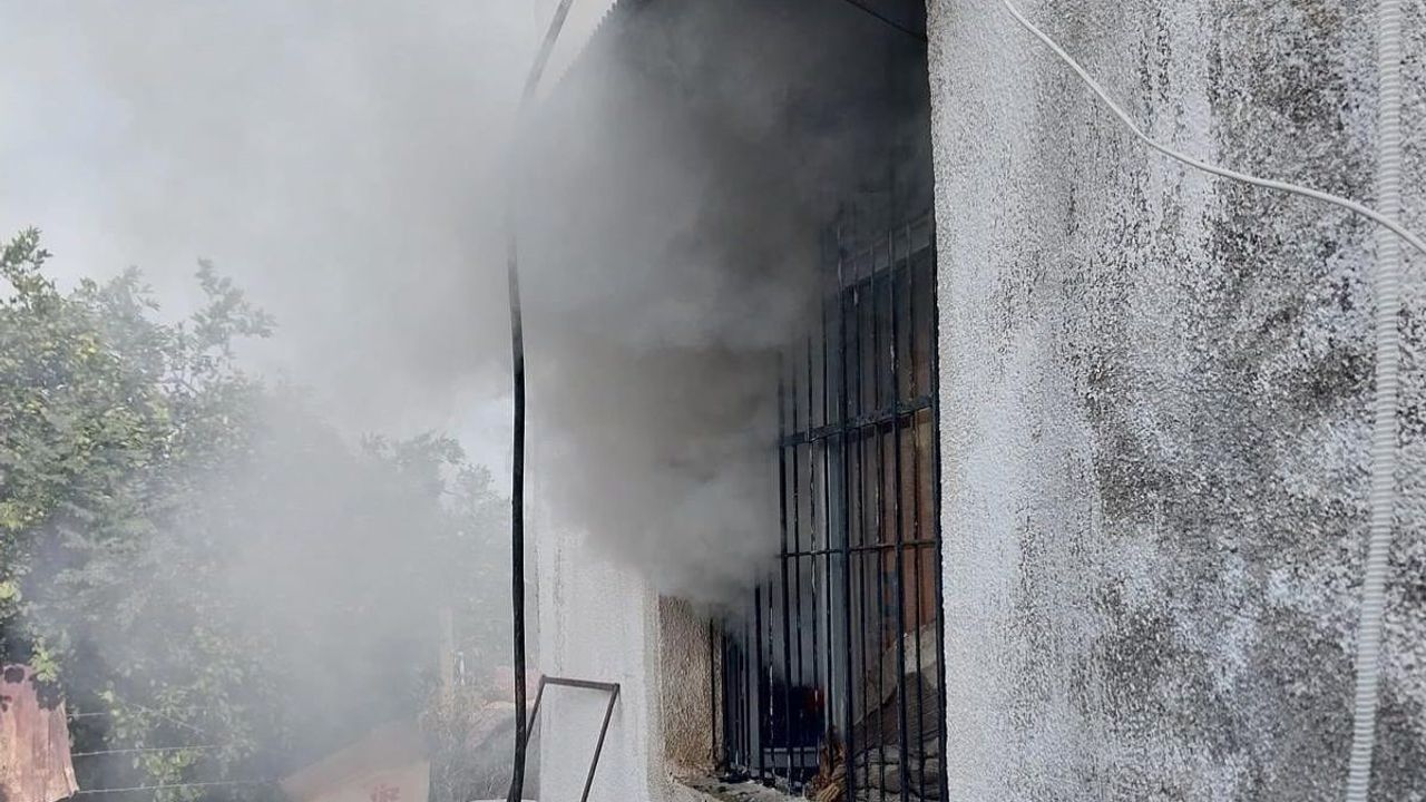 Dörtyol'da Müstakil Evde Yangın