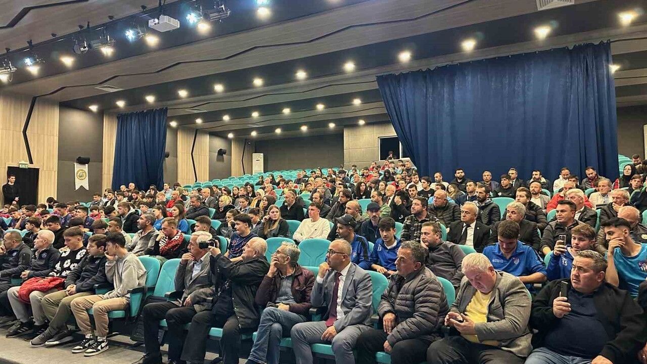 Düzce'de Amatör Sporculara 1.1 Milyon TL'lik Malzeme Desteği