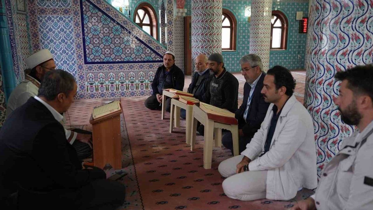 Düzce'de Her 40 Günde Bir Hatim Uygulaması Başladı