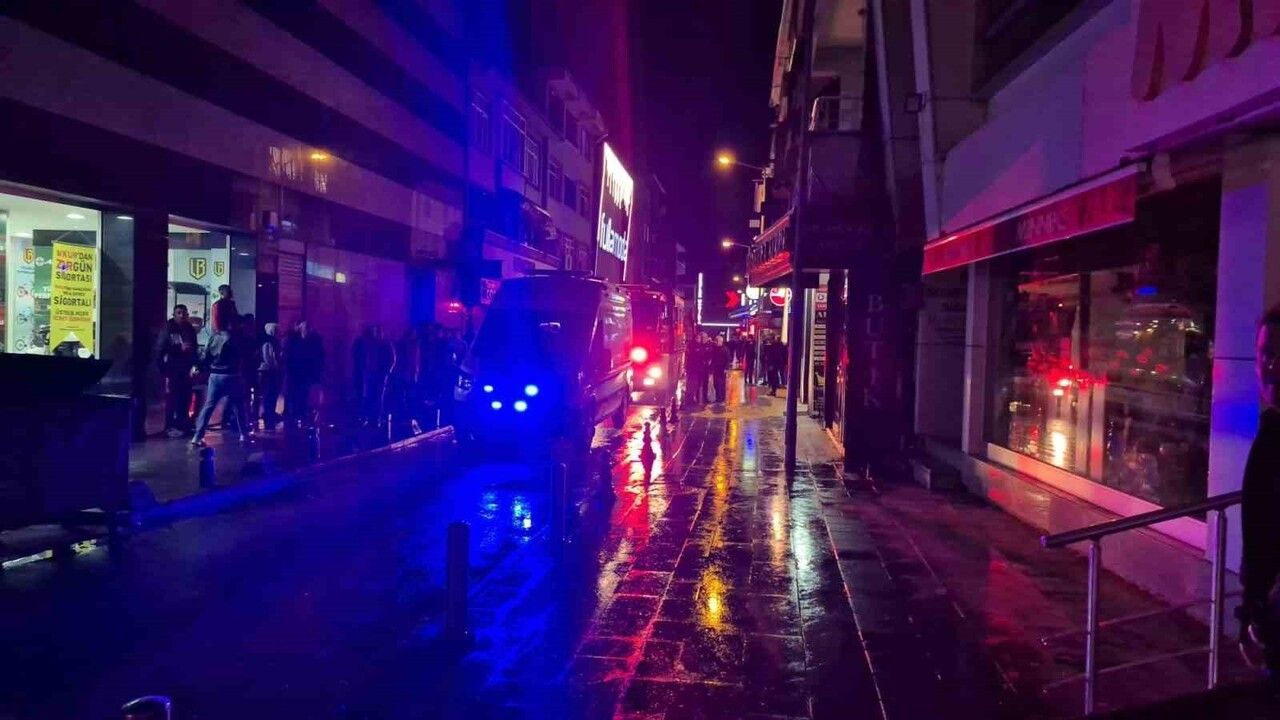 Düzce'de Kadın Kuaförünün Ölü Bulunması