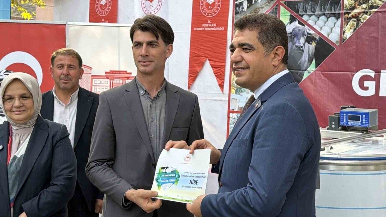 Düzce'de Süt Üreticilerine %100 Hibeli Soğutma Tankı Desteği