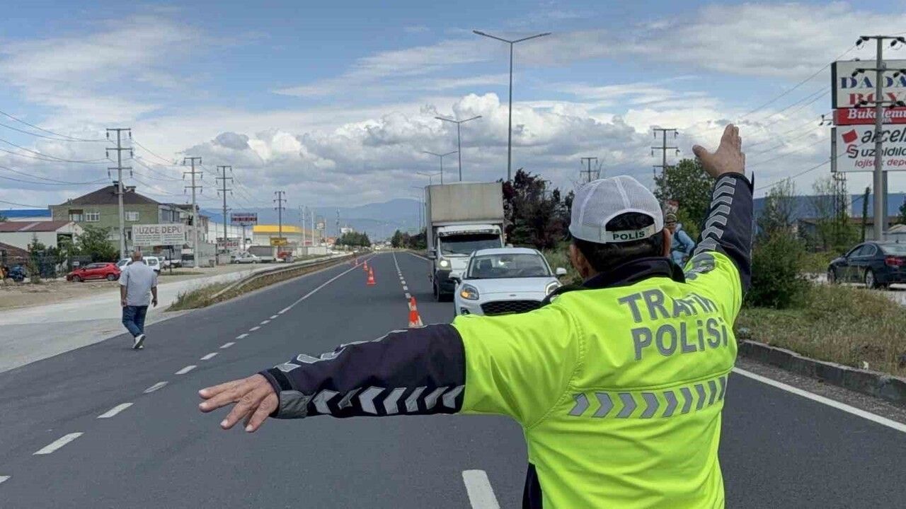 Düzce'de Trafik Denetiminde 177 Araç Men Edildi