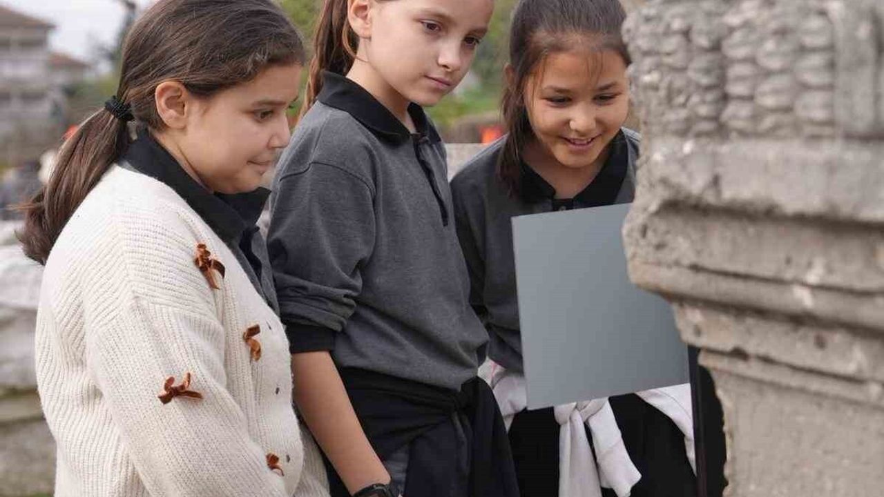 Düzce Öğrencileri Tarihi Konuralp'i Keşfetti